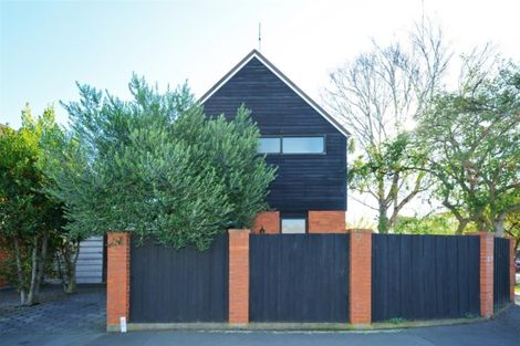 Photo of property in 2a Coles Place, St Albans, Christchurch, 8014