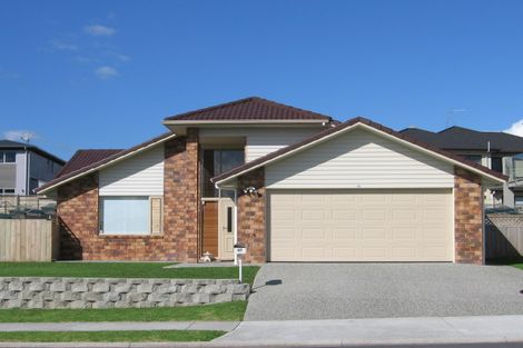 Photo of property in 47 Waimanu Bay Drive, Te Atatu Peninsula, Auckland, 0610