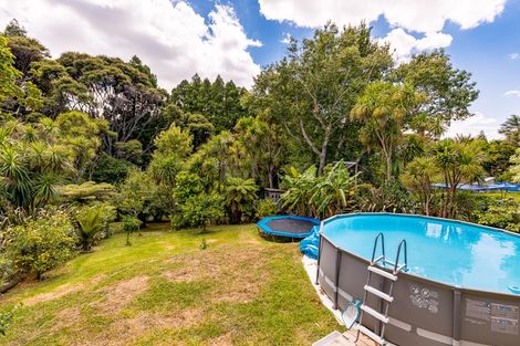 Photo of property in 9 Raroa Terrace, Waiatarua, Auckland, 0604