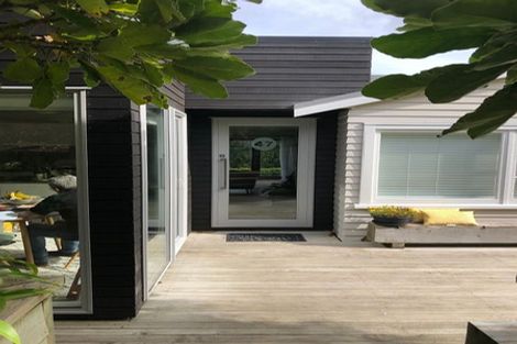 Photo of property in 47 Maungaraki Road, Korokoro, Lower Hutt, 5012