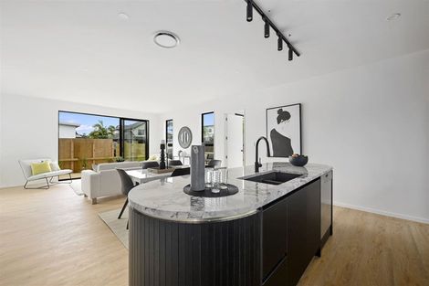 Photo of property in 7/5 Lemon Grove Lane, Greenhithe, Auckland, 0632