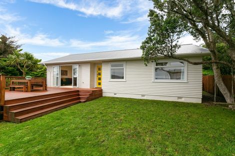 Photo of property in 87 Black Rock Road, Newlands, Wellington, 6037