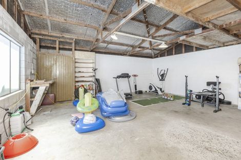 Photo of property in 8 Miro Place, Waiuku, 2123