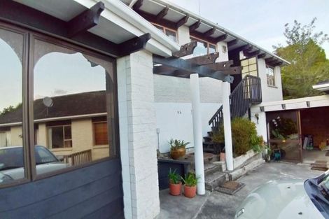 Photo of property in 2/9 Seaton Road, Murrays Bay, Auckland, 0630