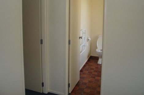 Photo of property in 15 Nobleman Place, Hamilton East, Hamilton, 3216