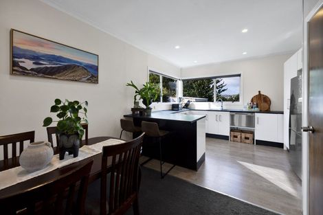 Photo of property in 191 Seaview Road, Westown, New Plymouth, 4310