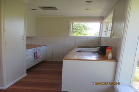 Photo of property in 77 Mcleod Road, Te Atatu South, Auckland, 0610