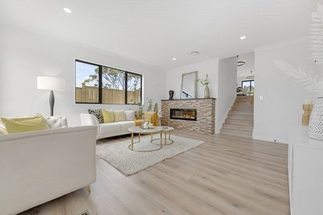 Photo of property in 2a Ballyalton Crescent, Flat Bush, Auckland, 2019