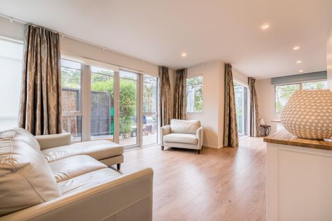 Photo of property in 20e Konini Road, Titirangi, Auckland, 0604