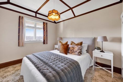 Photo of property in 4 Kitchener Terrace, Moturoa, New Plymouth, 4310