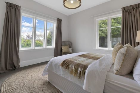 Photo of property in 92 Dyers Pass Road, Cashmere, Christchurch, 8022