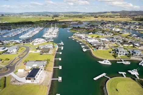 Photo of property in 13 Olney Court, One Tree Point, 0118