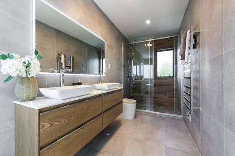 Photo of property in 47a Takutai Avenue, Half Moon Bay, Auckland, 2012