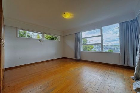 Photo of property in 20 Tawhana Crescent, Red Beach, 0932