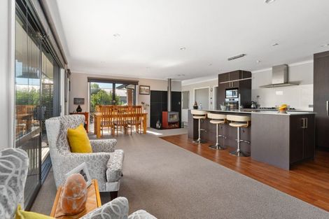 Photo of property in 7 Routhan Way, Carterton, 5713