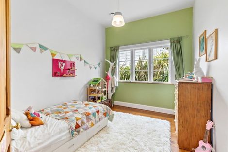 Photo of property in 14 Garfield Street, Brooklyn, Wellington, 6021