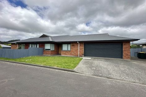 Photo of property in 11 Cottle Heath Close, Manor Park, Lower Hutt, 5019