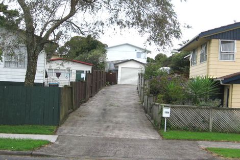 Photo of property in 2/10 Cranberry Place, Bucklands Beach, Auckland, 2012