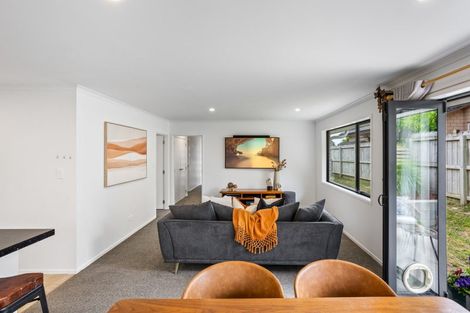 Photo of property in 32 Accolage Boulevard, Kumeu, 0810
