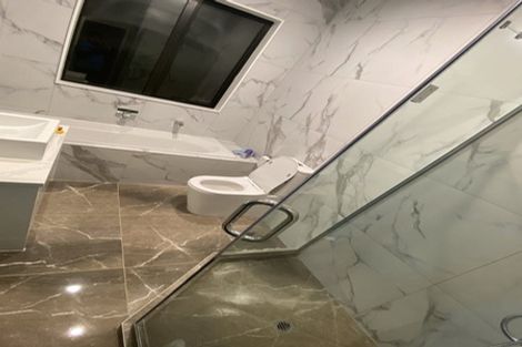 Photo of property in 17 James Elliot Way, Pokeno, 2402