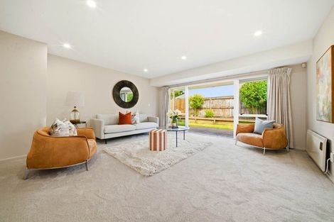 Photo of property in 22 Suncrest Drive, West Harbour, Auckland, 0618