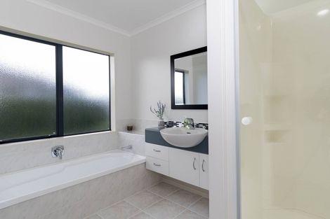 Photo of property in 1 Amberley Crescent, Bethlehem, Tauranga, 3110