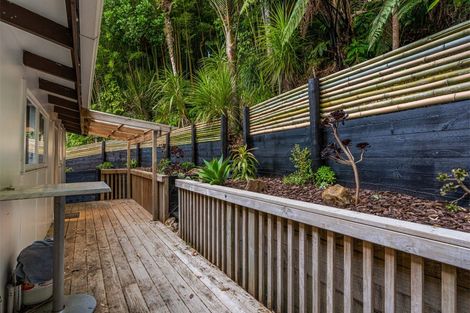 Photo of property in 894 West Coast Road, Waiatarua, Auckland, 0604