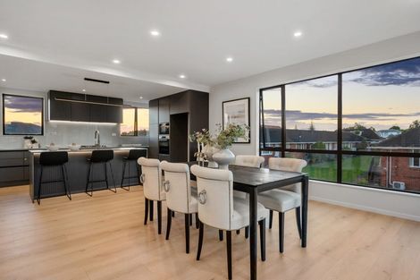 Photo of property in 13d Dominion Street, Takapuna, Auckland, 0622