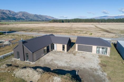 Photo of property in 27 Dingle Street, Lake Hawea, Wanaka, 9382
