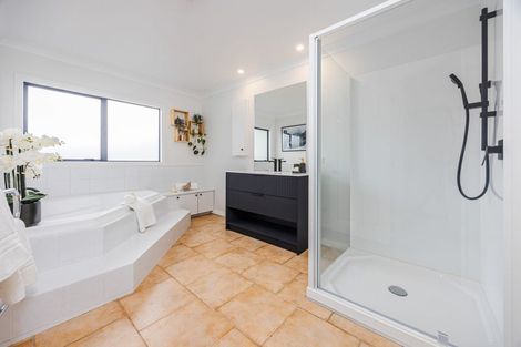 Photo of property in 62 Keywella Drive, Conifer Grove, Takanini, 2112