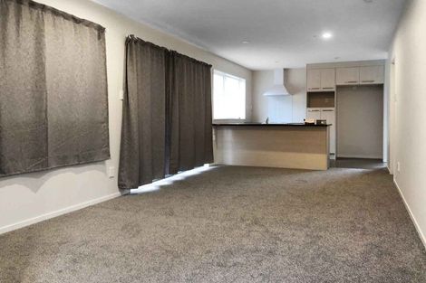Photo of property in 121 Flanshaw Road, Te Atatu South, Auckland, 0610