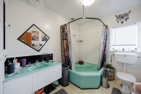 Photo of property in 96 Flaxmere Avenue, Flaxmere, Hastings, 4120