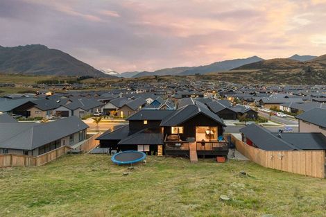 Photo of property in 31 Muster Road, Jacks Point, 9371