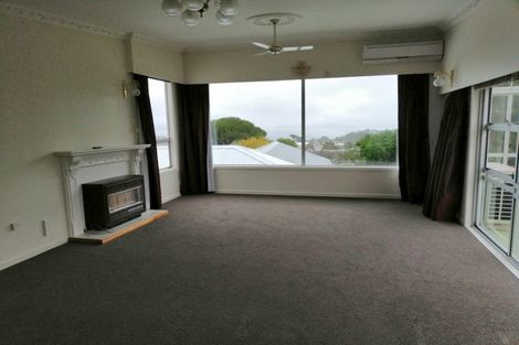 Photo of property in 191 Dowse Drive, Maungaraki, Lower Hutt, 5010