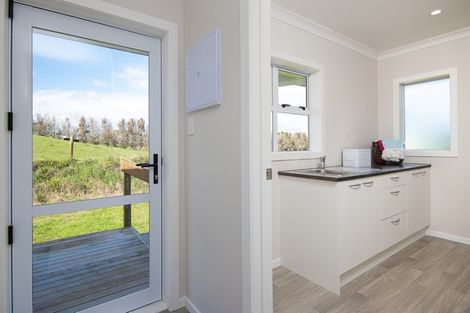 Photo of property in 38 Native Road, Pukekawa, Tuakau, 2696