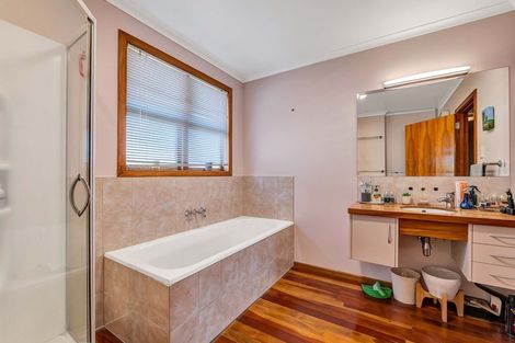 Photo of property in 28e Wallath Road, Westown, New Plymouth, 4310