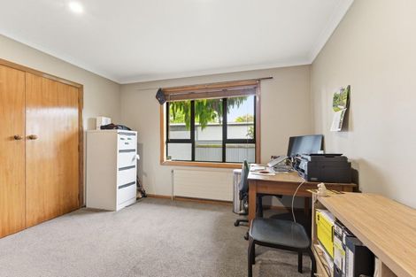 Photo of property in 114 Pahiatua Street, Hokowhitu, Palmerston North, 4410