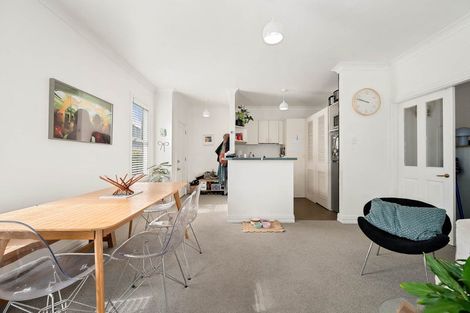 Photo of property in 18a Hill Street, Thorndon, Wellington, 6011
