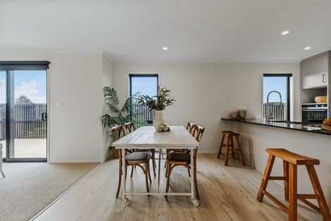 Photo of property in 16 Rehua Way, Papamoa, 3118