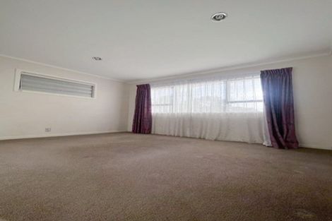 Photo of property in 16 Holland Road, Hillcrest, Auckland, 0627