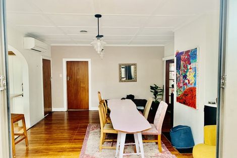 Photo of property in 69 Domett Street, Opunake, 4616