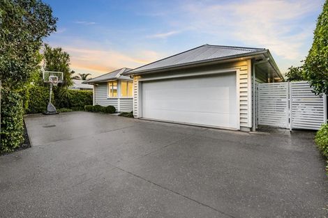 Photo of property in 2/11 Hart Road, Hauraki, Auckland, 0622