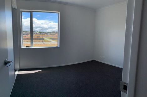 Photo of property in 36 Owen Chapman Drive, Red Beach, 0932