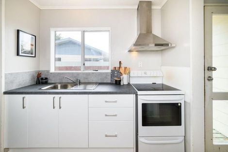 Photo of property in 18 Jupiter Street, Milson, Palmerston North, 4414