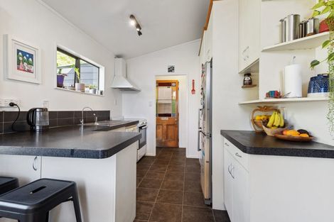 Photo of property in 15b Marchant Place, Westown, New Plymouth, 4310