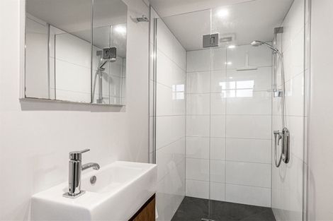 Photo of property in 37 Mozeley Avenue, Devonport, Auckland, 0624