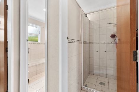 Photo of property in 28 Bartlett Grove, Tawa, Wellington, 5028