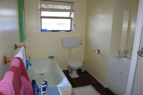 Photo of property in 122 Long Melford Road, Awapuni, Palmerston North, 4412