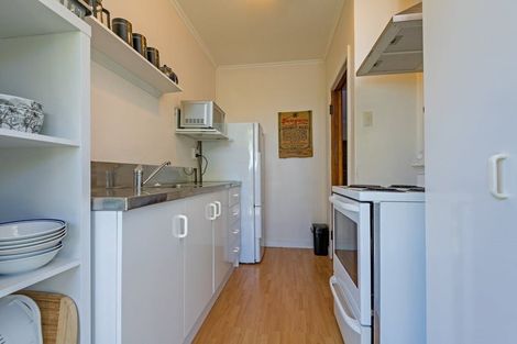 Photo of property in 16 Freyberg Street, Roslyn, Palmerston North, 4414