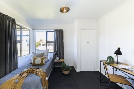 Photo of property in 1 Nairn Crescent, Awapuni, Palmerston North, 4412